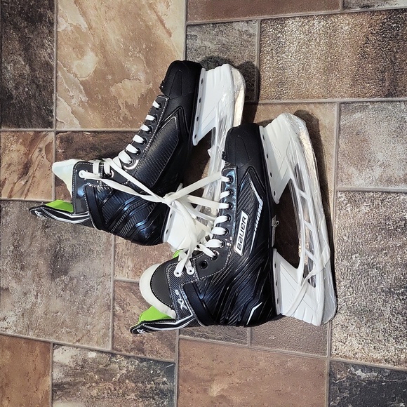 Bauer skates - Picture 1 of 4